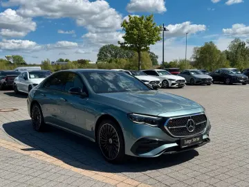 MERCEDES-BENZ E 300 e 4M AMG Superscreen Airmatic Pano