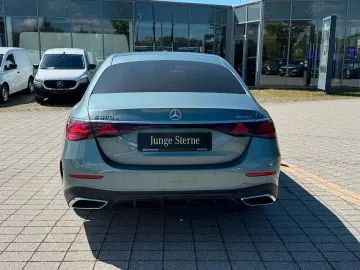MERCEDES-BENZ E 300 e 4M AMG Superscreen Airmatic Pano