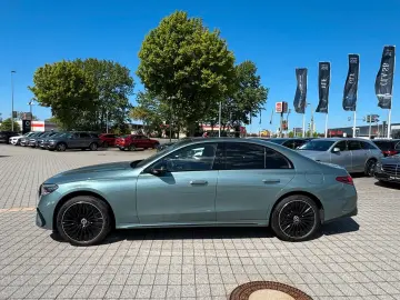 MERCEDES-BENZ E 300 e 4M AMG Superscreen Airmatic Pano