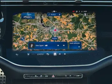 MERCEDES-BENZ E 300 e 4M AMG Superscreen Airmatic Pano