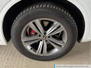 VW Touareg 3.0 V6 TDI Tiptronic 4-Motion R-Line Nav