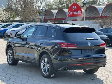 VW Touareg 3 0 TDI 4M  PANO-MEMORY-LEDER-ALU 19