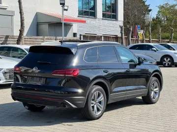 VW Touareg 3 0 TDI 4M  PANO-MEMORY-LEDER-ALU 19