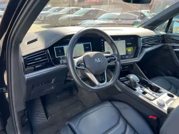 VW Touareg 3 0 TDI 4M  PANO-MEMORY-LEDER-ALU 19