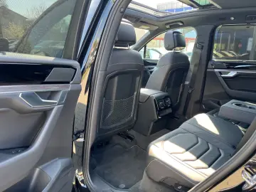 VW Touareg 3 0 TDI 4M  PANO-MEMORY-LEDER-ALU 19