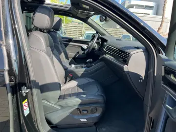VW Touareg 3 0 TDI 4M  PANO-MEMORY-LEDER-ALU 19