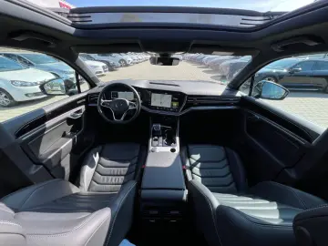 VW Touareg 3 0 TDI 4M  PANO-MEMORY-LEDER-ALU 19
