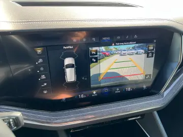 VW Touareg 3 0 TDI 4M  PANO-MEMORY-LEDER-ALU 19