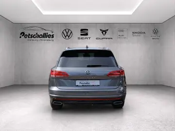 VW Touareg Elegance 3.0 V6 TDI 4MOTION