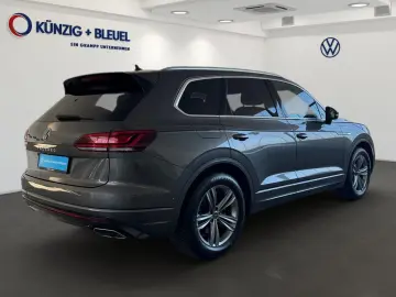VW Touareg Elegance 3.0TDI  R-LINE AHK KAMERA LUFT