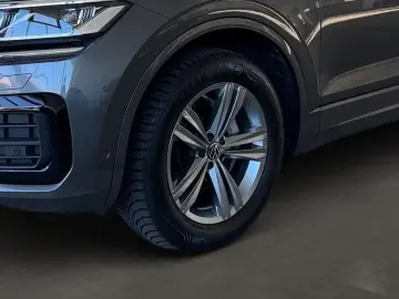 VW Touareg Elegance 3.0TDI  R-LINE AHK KAMERA LUFT