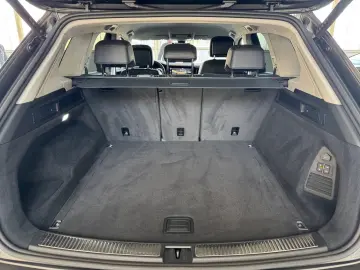 VW Touareg Elegance 3.0TDI  R-LINE AHK KAMERA LUFT