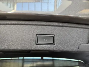 VW Touareg Elegance 3.0TDI  R-LINE AHK KAMERA LUFT