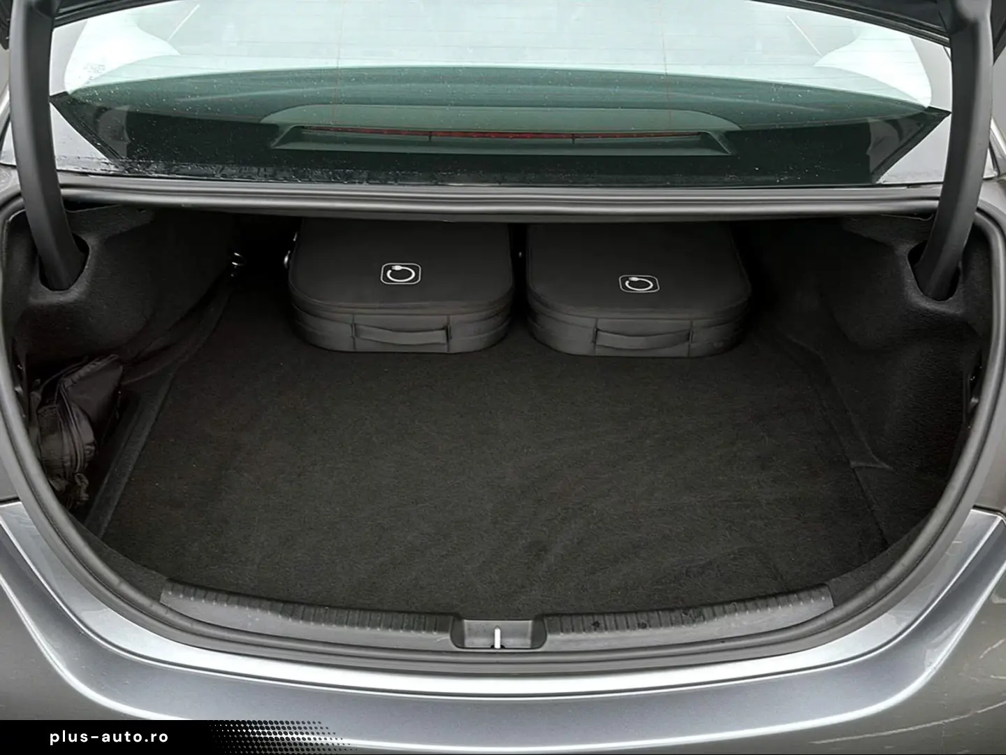 Mercedes-Benz C 300 e AMG-LINE LED RFK AMBIENTE