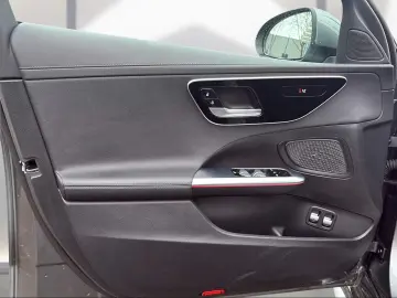 Mercedes-Benz C 300 e AMG-LINE LED RFK AMBIENTE