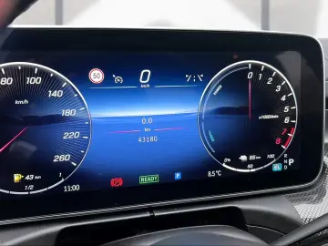 Mercedes-Benz C 300 e AMG-LINE LED RFK AMBIENTE