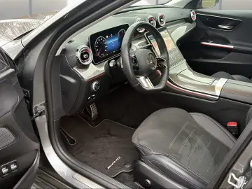 Mercedes-Benz C 300 e AMG-LINE LED RFK AMBIENTE