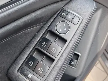 Mercedes-Benz Cla-200
