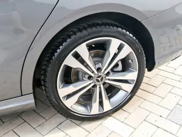 Mercedes-Benz Cla-200