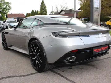 Aston Martin DB12 Coupe