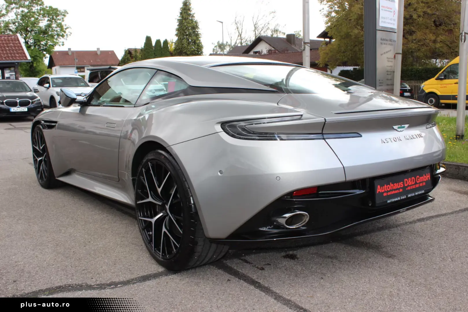 Aston Martin DB12 Coupe