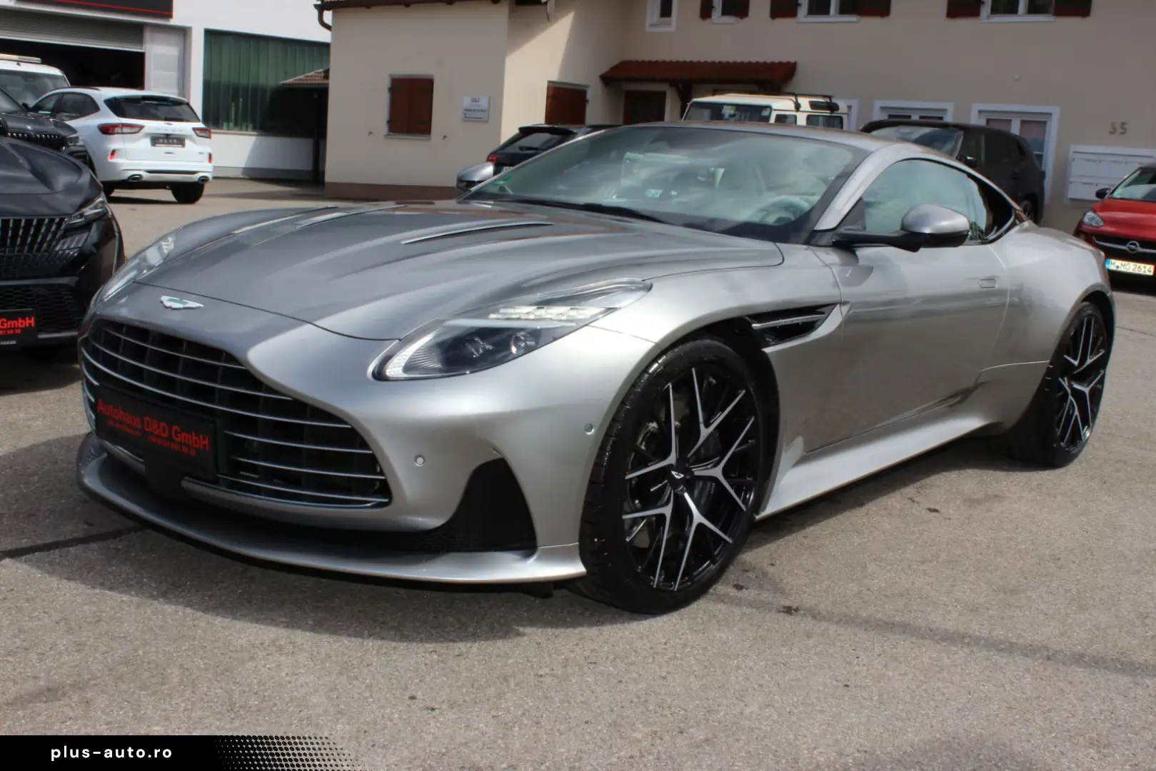 Aston Martin DB12 Coupe