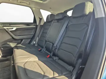 VW Touareg 3.0 eHybrid DSG 4Motion AHK Luft Pano Le