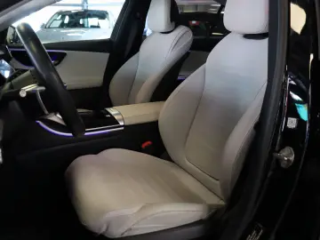 MERCEDES-BENZ C 300 e Limo AMG Pano Distronic