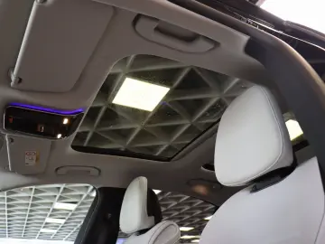 MERCEDES-BENZ C 300 e Limo AMG Pano Distronic