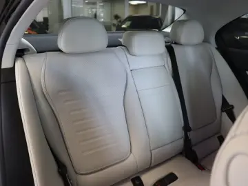 MERCEDES-BENZ C 300 e Limo AMG Pano Distronic