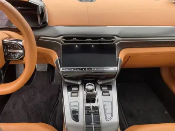 Aston Martin Vanquish