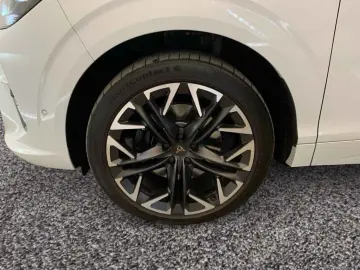 CUPRA Terramar VZ TSI DSG 4D  AHK PANO HUD 360 NAV ACC