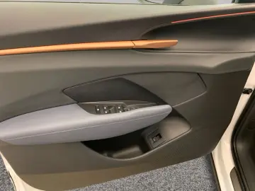 CUPRA Terramar VZ TSI DSG 4D  AHK PANO HUD 360 NAV ACC