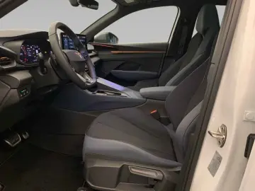 CUPRA Terramar VZ TSI DSG 4D  AHK PANO HUD 360 NAV ACC