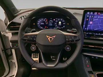 CUPRA Terramar VZ TSI DSG 4D  AHK PANO HUD 360 NAV ACC