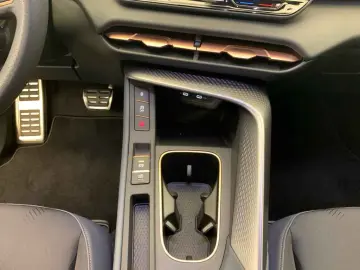 CUPRA Terramar VZ TSI DSG 4D  AHK PANO HUD 360 NAV ACC