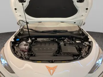 CUPRA Terramar VZ TSI DSG 4D  AHK PANO HUD 360 NAV ACC