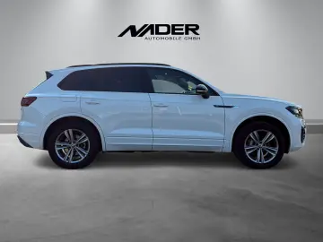 VW Touareg R-Line   Pano   AHK   ACC   Navi  Matrix
