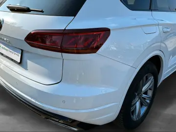 VW Touareg R-Line   Pano   AHK   ACC   Navi  Matrix