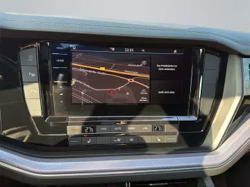 VW Touareg R-Line   Pano   AHK   ACC   Navi  Matrix