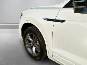 VW Touareg R-Line   Pano   AHK   ACC   Navi  Matrix