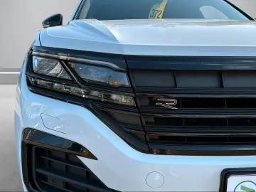 VW Touareg R-Line   Pano   AHK   ACC   Navi  Matrix