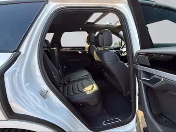 VW Touareg R-Line   Pano   AHK   ACC   Navi  Matrix