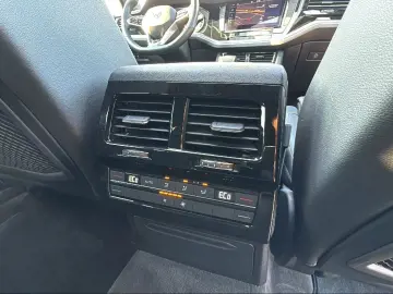 VW Touareg R-Line   Pano   AHK   ACC   Navi  Matrix