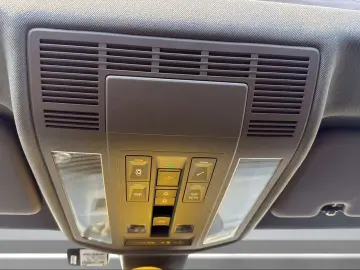 VW Touareg R-Line   Pano   AHK   ACC   Navi  Matrix