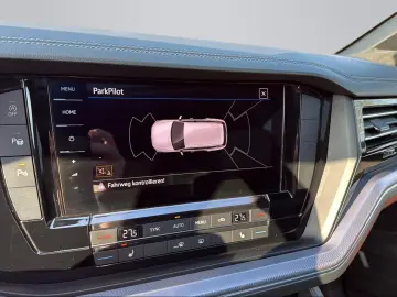 VW Touareg R-Line   Pano   AHK   ACC   Navi  Matrix