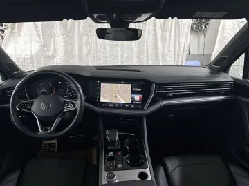 VW Touareg R-Line 4M MATRIX HUD PANO STHZ INNOVISIO