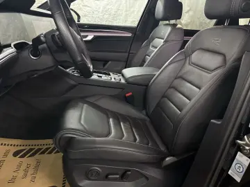 VW Touareg R-Line 4M MATRIX HUD PANO STHZ INNOVISIO