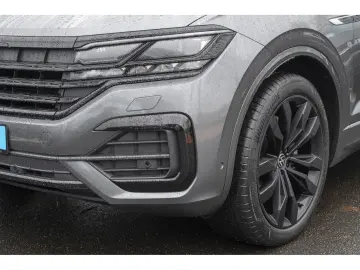 VW Touareg R-Line 4Motion 3.0 TDI Black Style Matri