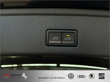 VW Touareg 3.0 V6 e-Hybrid Eleg    AZN-Förderung